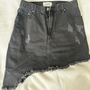 EVIDNT Black Asymmetrical Frayed Denim Skirt